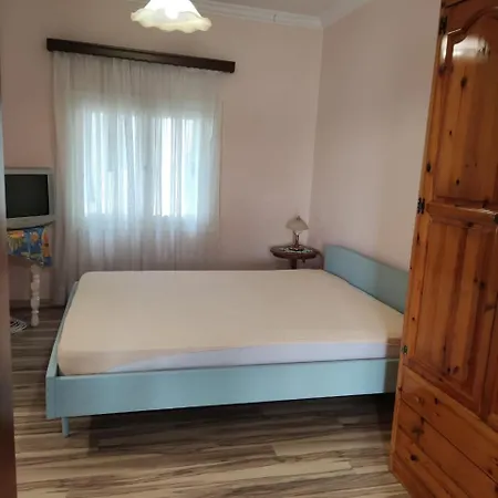 Holiday home Sissy Vrachati